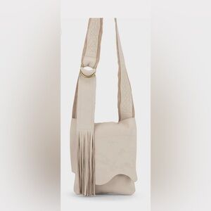 Molly G Wanderer Fringe Crossbody. Bone color. Great condition